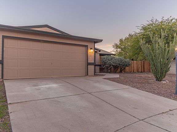 3rd image of 5974 S Pin Oak Dr