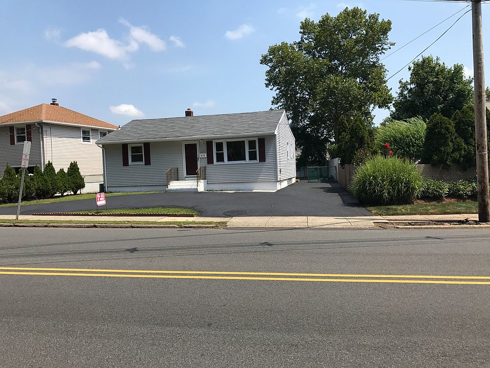 1st image of 818 Joralemon St