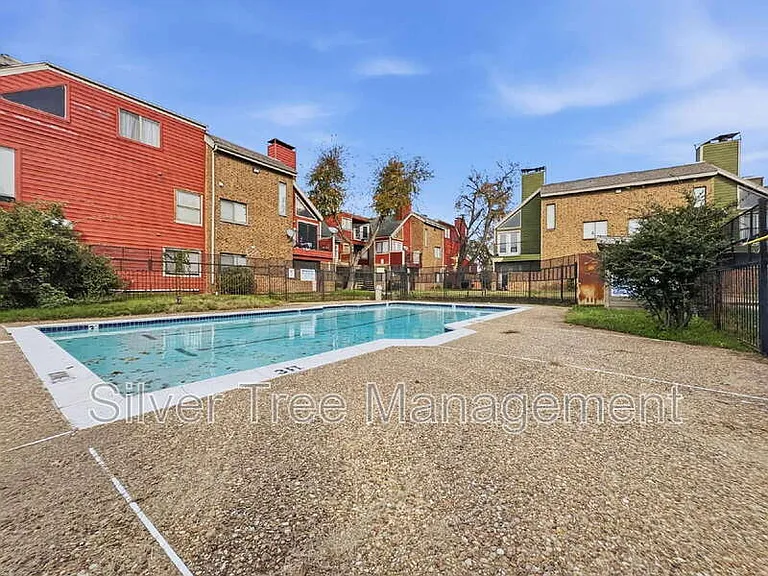 9835 Walnut St #102 — Photo 17
