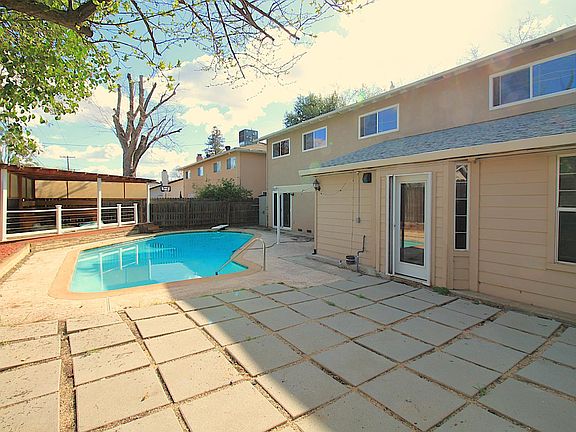 2nd image of 2255 La Grama Dr