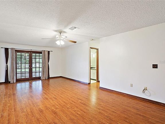5th image of 36034 Pine Tree St