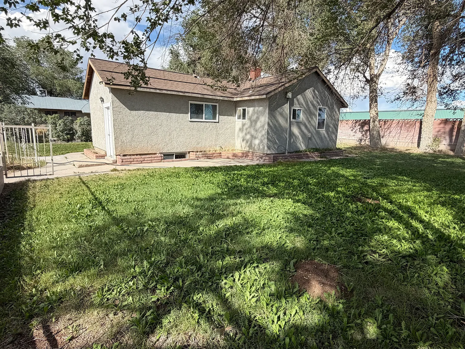 3 bed, 1050 sqft, $1,350 — Photo 1