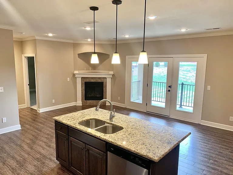 Mansions At Canyon Creek Apartments — Photo 46