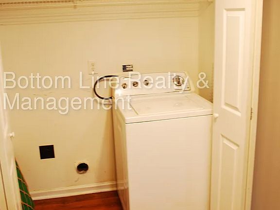 3rd image of 2417 E Ozark Ave #3B-2BA-1002SQFT