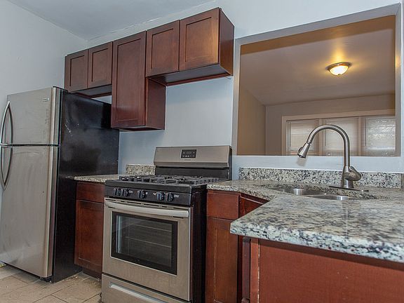 4th image of 6959 S Merrill Ave #B3