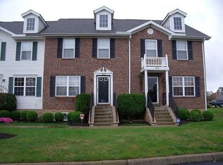 1092 Shady Lake Dr, Columbus, OH 43228
