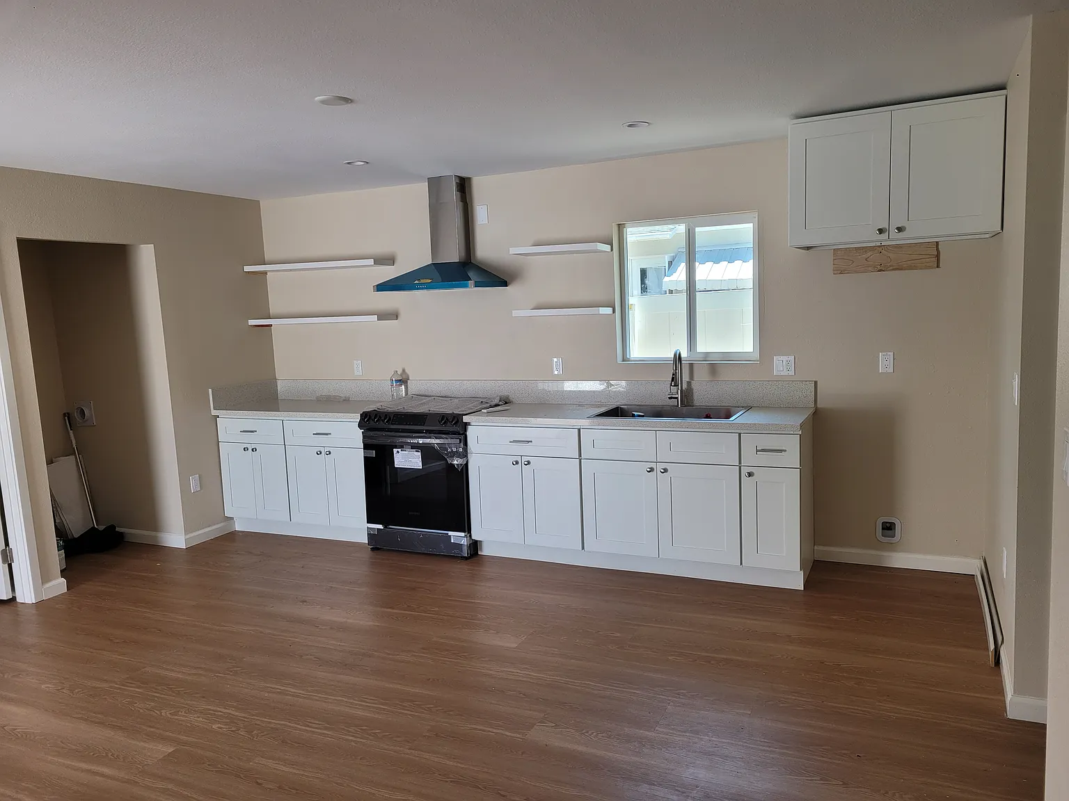 2 bed, 850 sqft, $2,950 — Photo 3