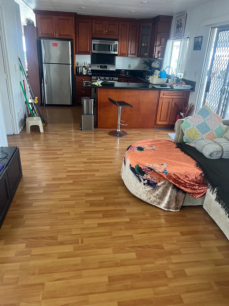1 bed, 1400 sqft, $1,000 — Photo 1