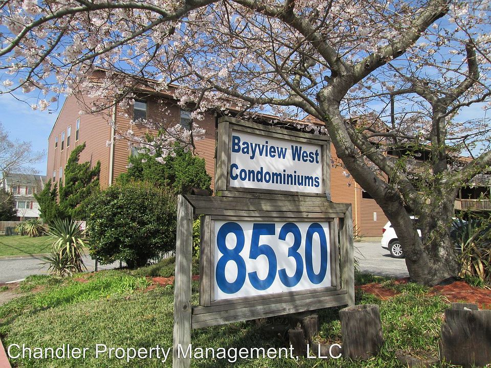 2nd image of 8530 Tidewater Dr APT 304