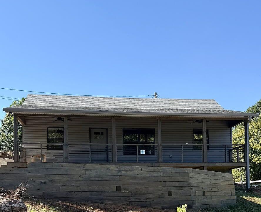 1st image of 155 Creme St