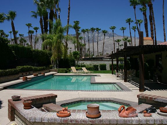 Pool/Jacuzzi