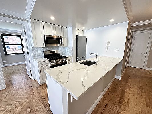 1st image of 160 E 88th St APT 7