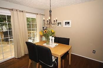 5th image of 651 Wheat Mill Ct W