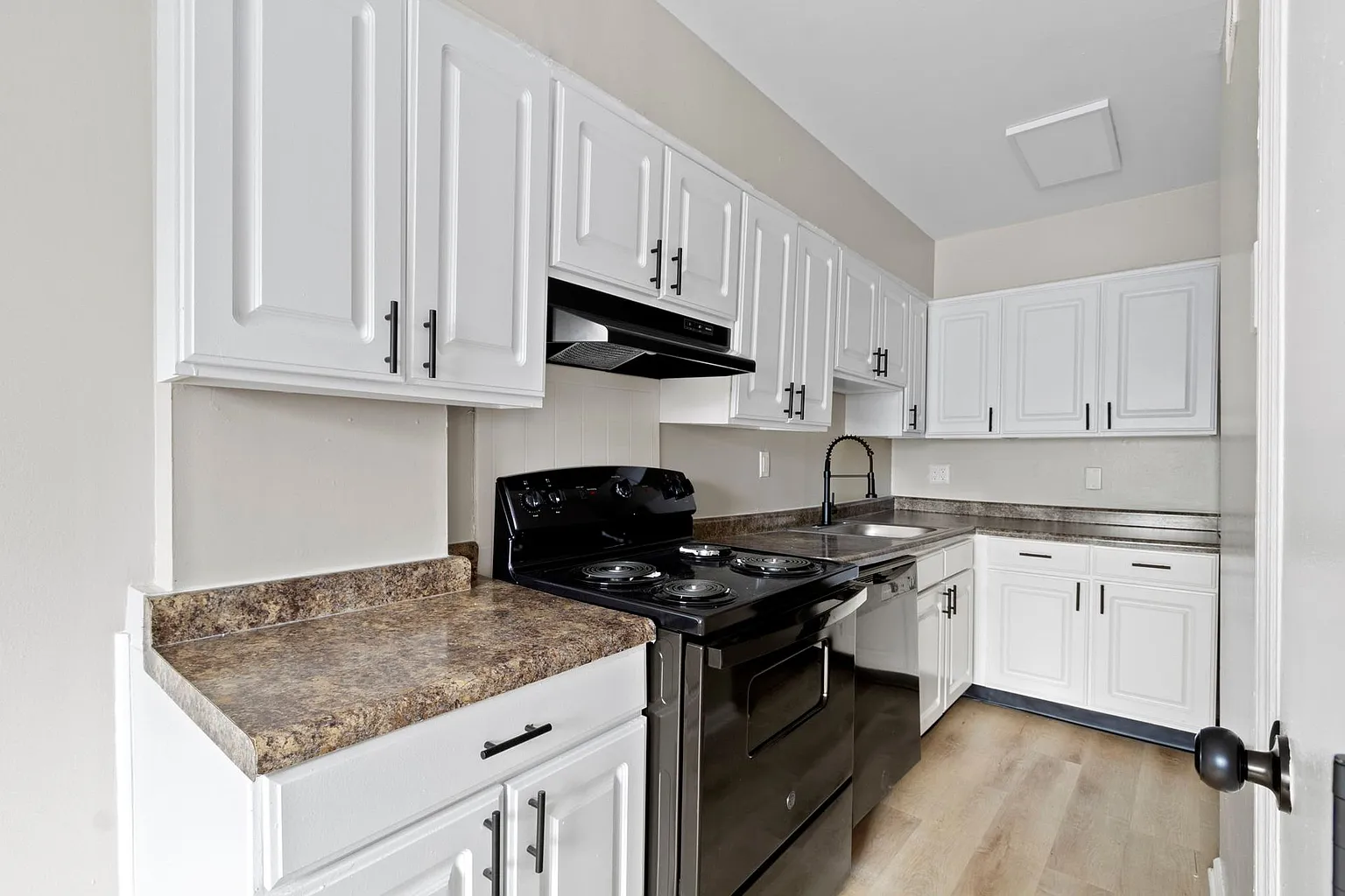 4555 N Arlington Ave #Cp4541b photo 1