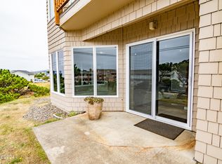 720 SW 6th St APT X, Newport, OR 97365