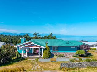 682 El Prado Ave, Coupeville, WA 98239