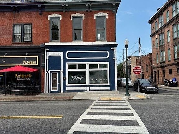2nd image of 275 Herr St #6