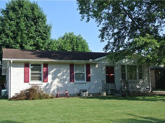 2nd image of 629 Hillcrest Dr