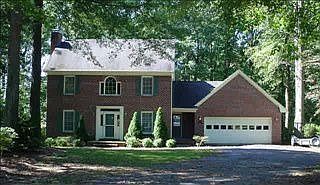 1st image of 210 Kelly Dr