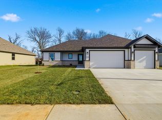 1394 N Collins Drive, Republic, MO 65738