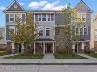 405 Glendale Ln, Ferndale, MI