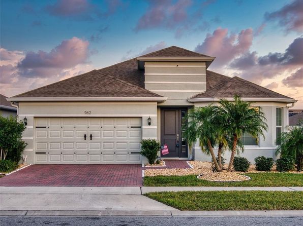 962 Compass Landing Dr, Orange City, FL 32763