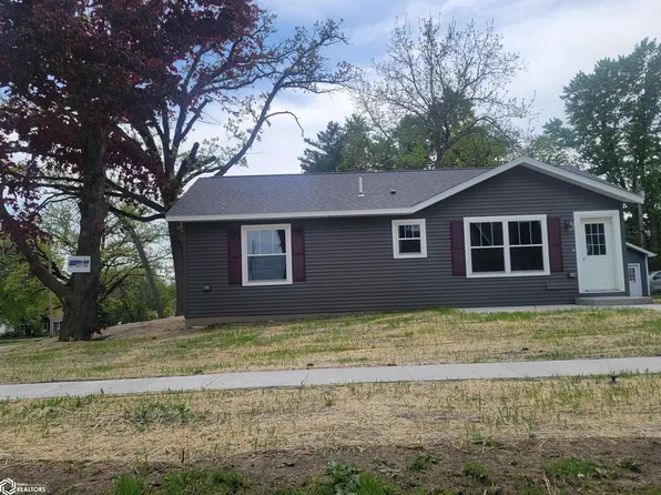 207 E Jefferson St, Mount Ayr, IA 50854