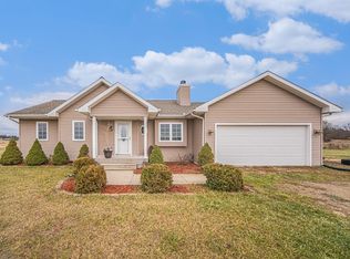 4115 E Berry Rd, Pleasant Lake, MI 49272