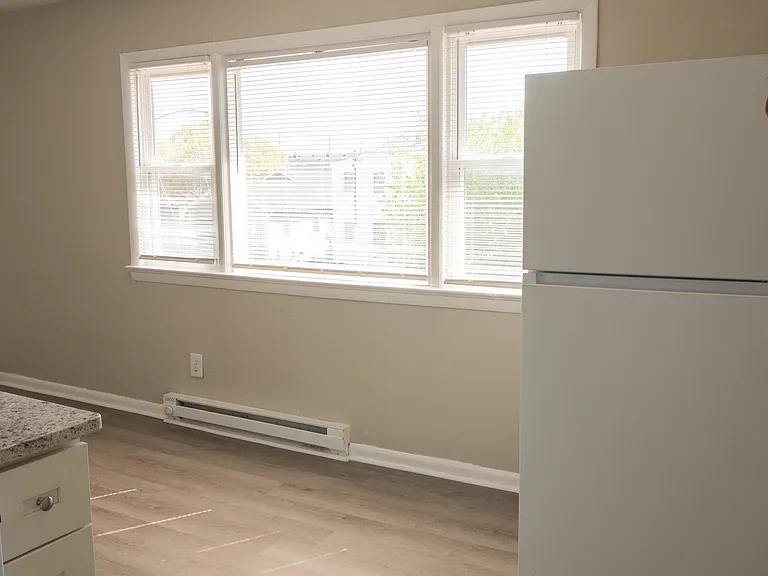 1250 Little Bay Ave #5 — Photo 7