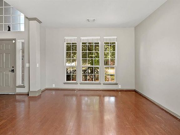 4th image of 8804 Sunforest Ln
