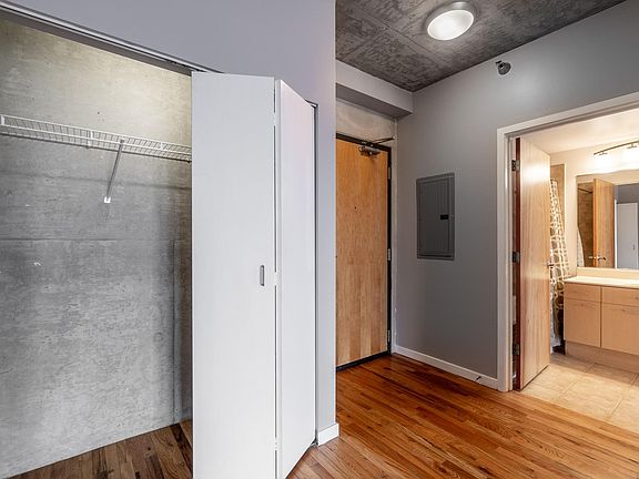 4th image of 1845 S Michigan Ave Unit 802