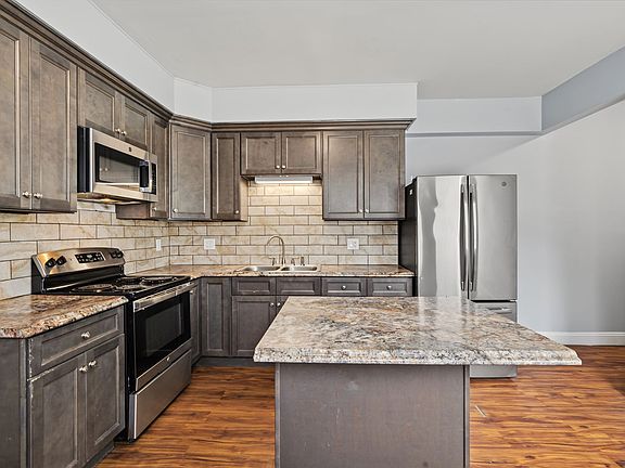 3rd image of 5-7-9 Hampshire St #3