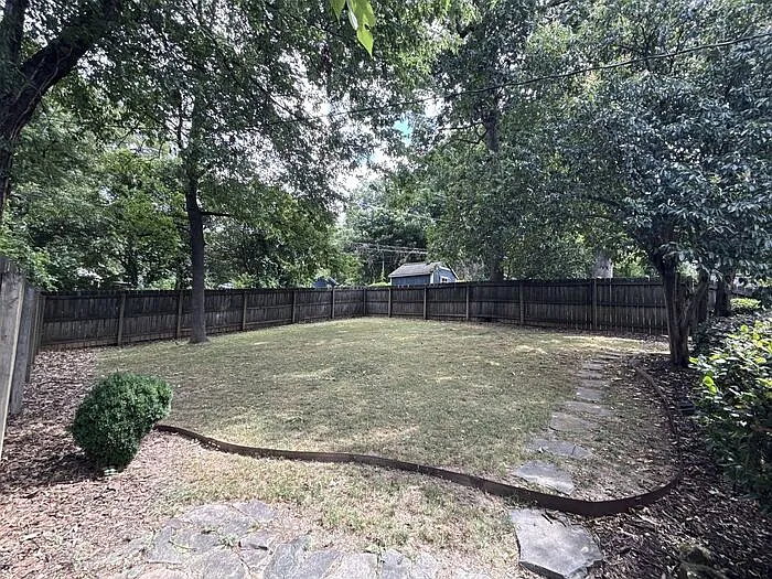 526 W Kingston Ave — Photo 14