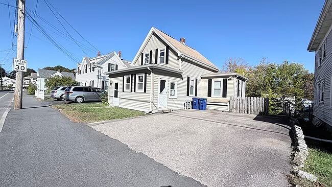 1st image of 391 Commercial St