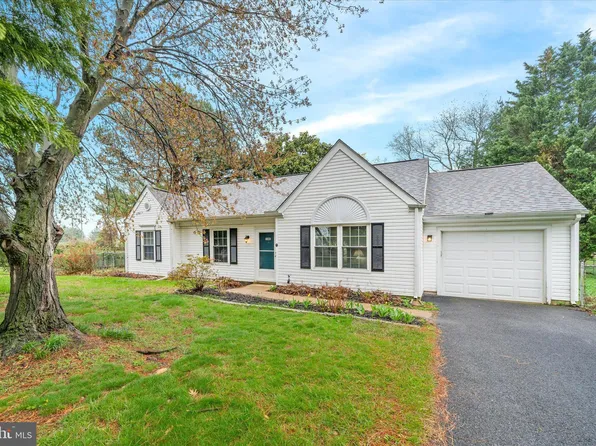 138 Coopers Dr, Newark, DE 19702