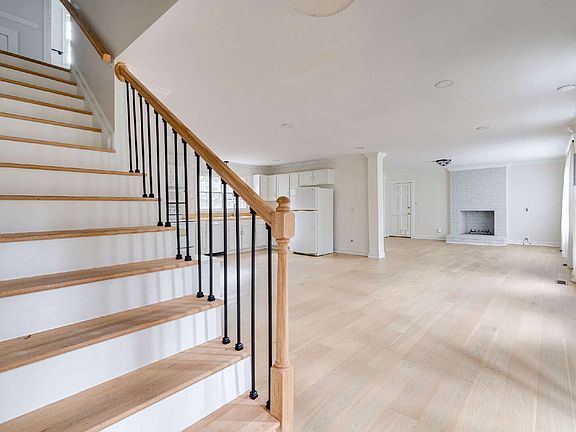 2nd image of 2437 Tilghman Cir