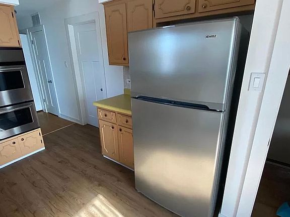 4th image of 5859 W 79th St #3