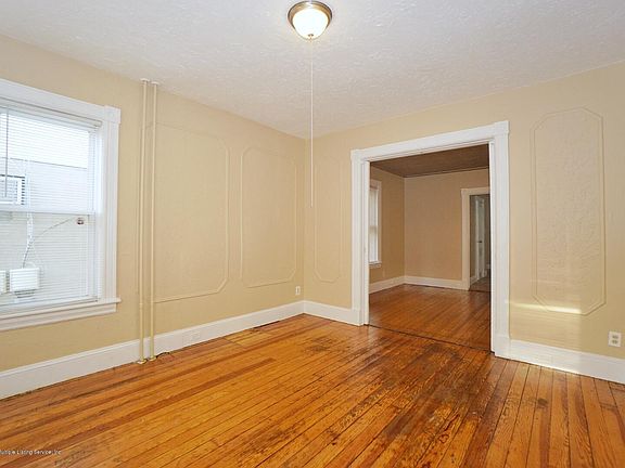 4th image of 78 Housman Ave