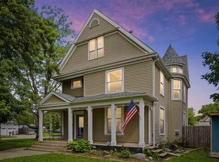 388 W Hilton St, Marengo, IA 52301