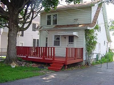 2nd image of 16 Waverly Ave