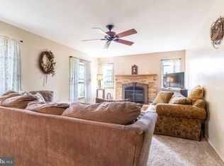6591 Mountain Dr, Chambersburg, PA 17202