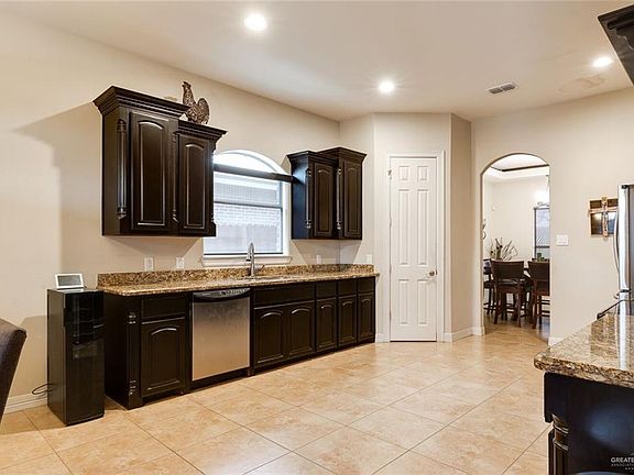 3rd image of 3309 Grand Canal Dr