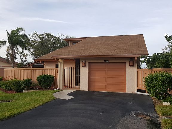 3rd image of 6446 Royal Woods Dr