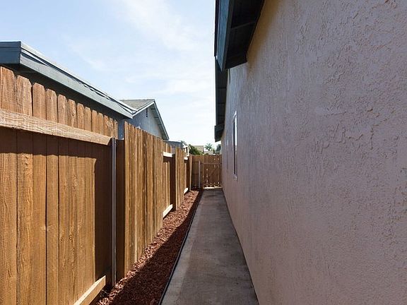 5th image of 8760 Hebrides Dr