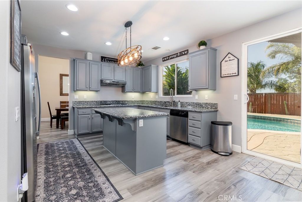 Apartment in Moreno Valley, Riverside - View 4