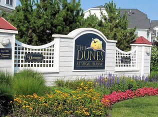 18 Skimmer Ln, Port Monmouth, NJ