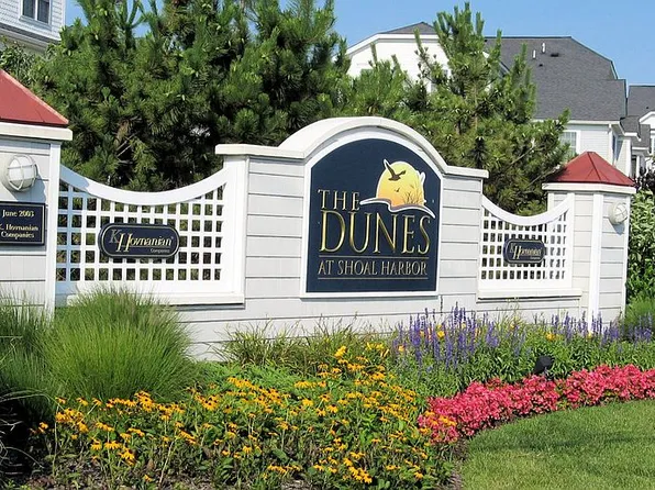 18 Skimmer Ln, Port Monmouth, NJ 07758