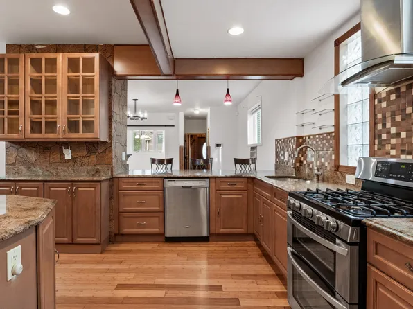 245 Avenue B, Bayonne, NJ 07002