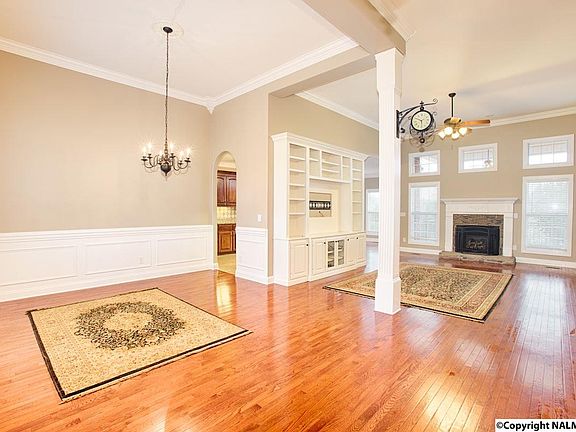 3rd image of 213 Twin Lakes Dr