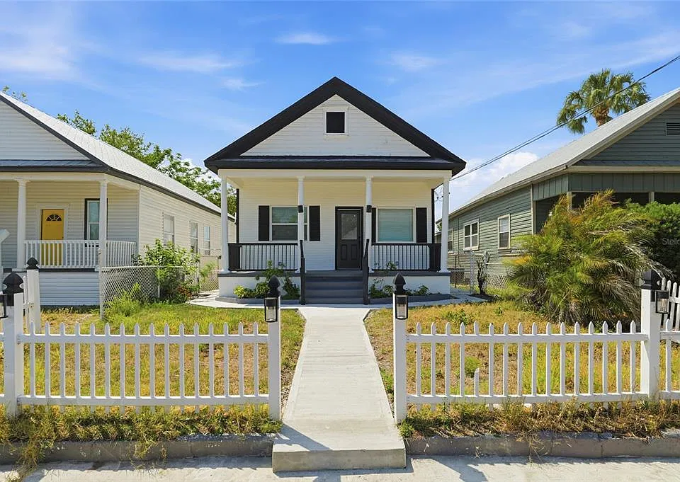 2120 W Nassau St